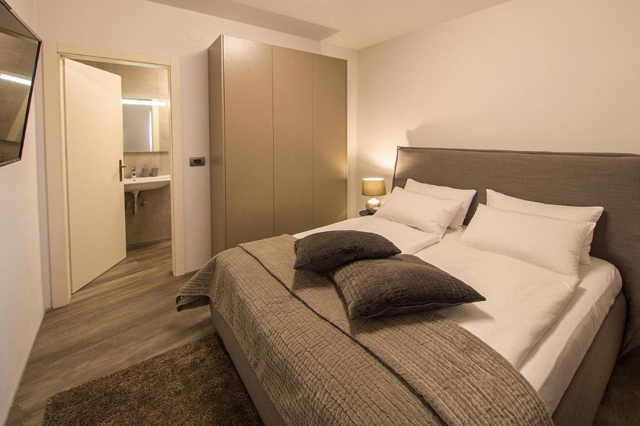 Aldila Art Rooms, Apartment And Vacation House Smartno ภายนอก รูปภาพ