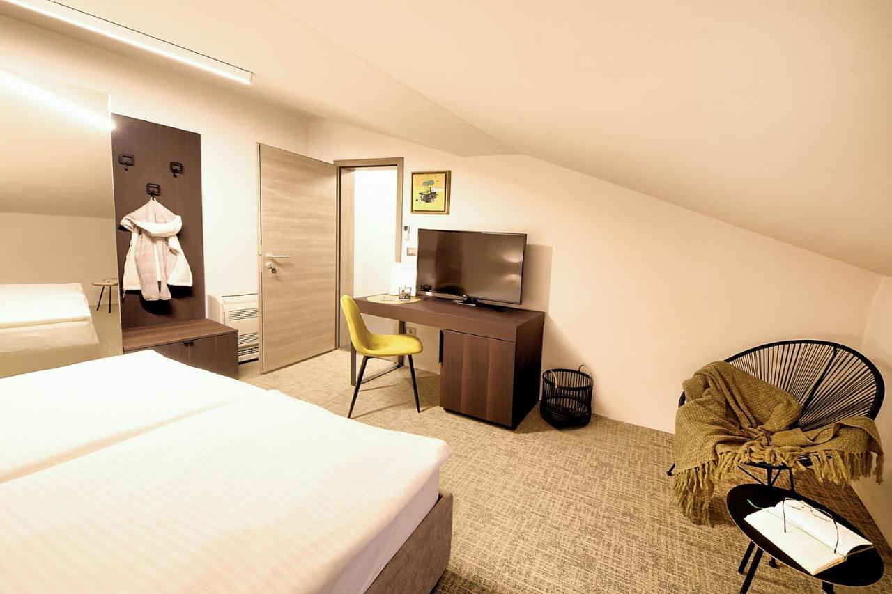 Aldila Art Rooms, Apartment And Vacation House Smartno ภายนอก รูปภาพ