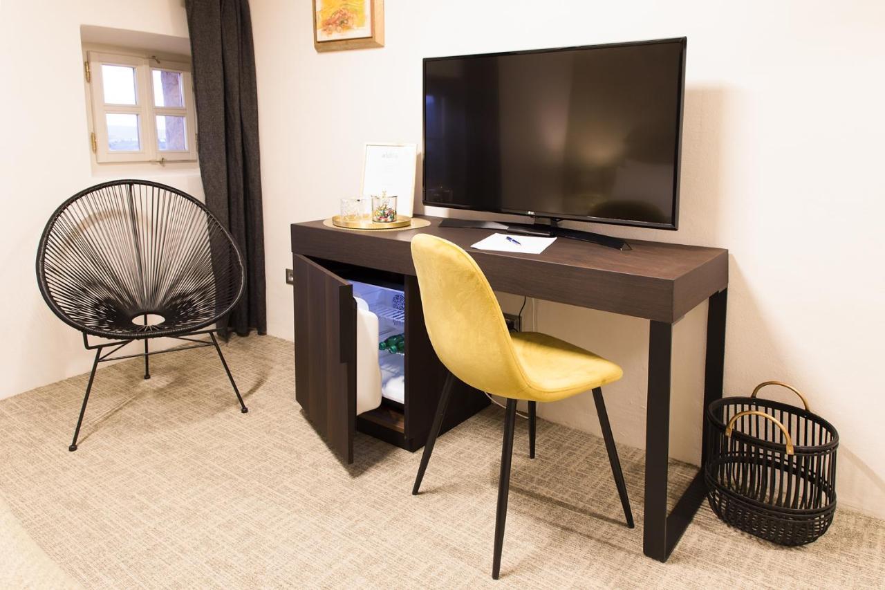 Aldila Art Rooms, Apartment And Vacation House Smartno ภายนอก รูปภาพ
